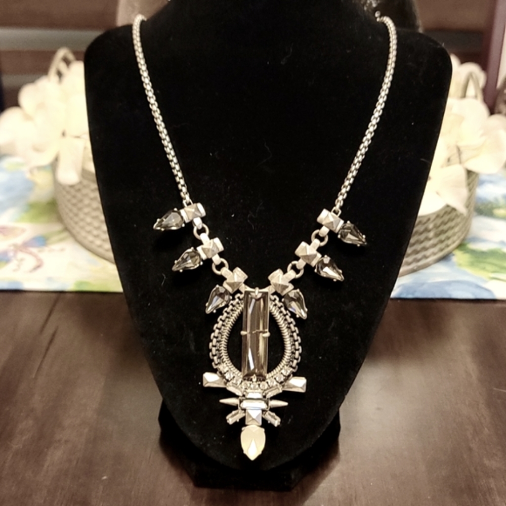 🐇SALE🐇 Vintage Stella & Dot Rhinestone necklace